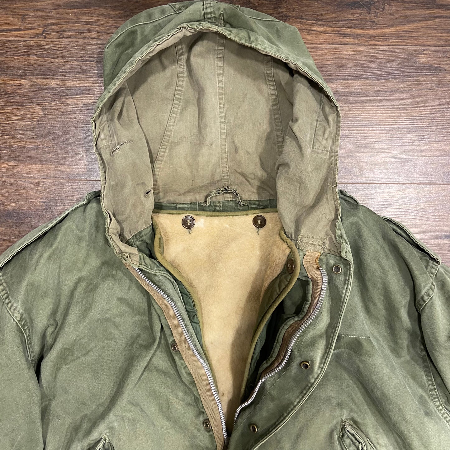 Early US Army sateen M51 fishtail parka with heavy alpaca lining XL