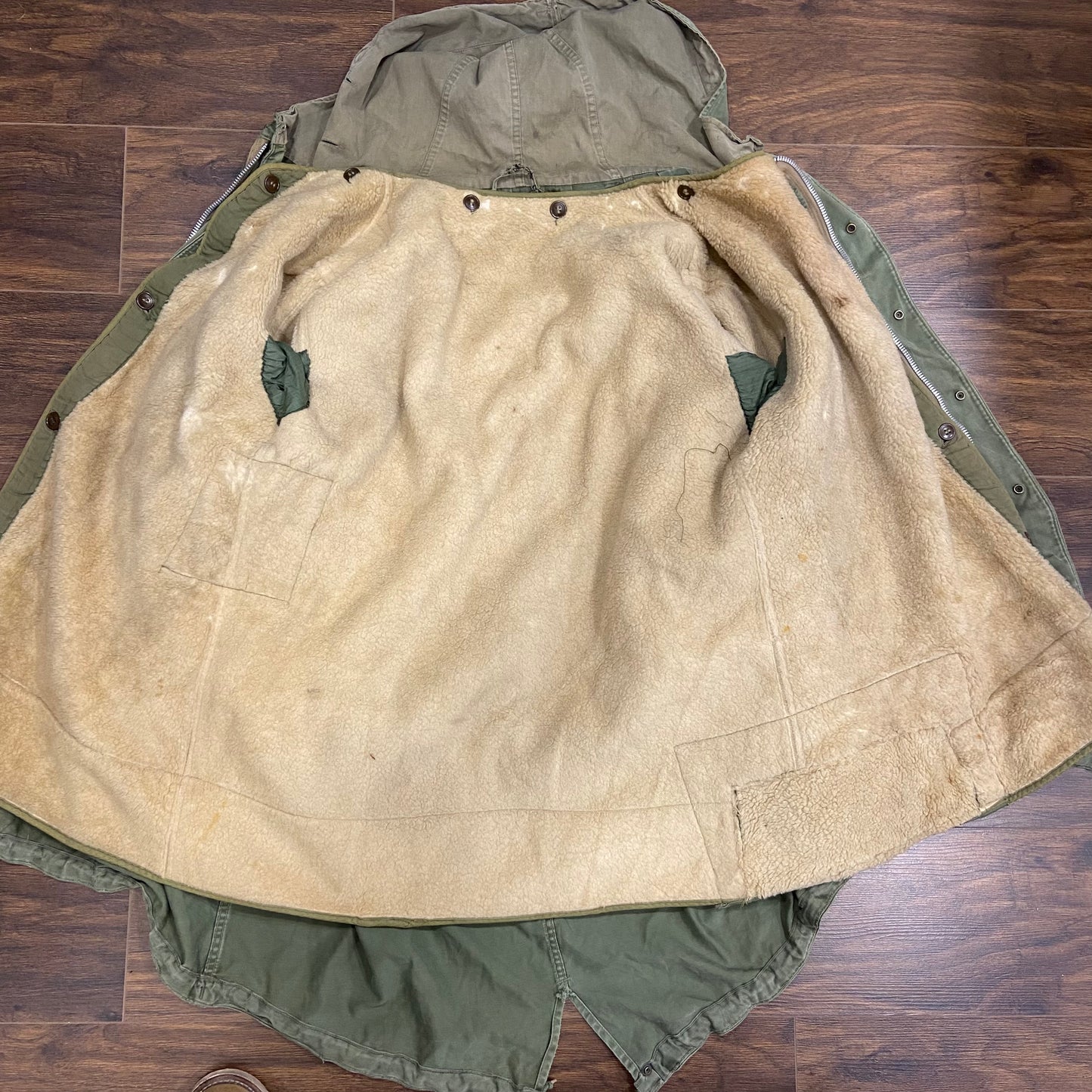 Early US Army sateen M51 fishtail parka with heavy alpaca lining XL